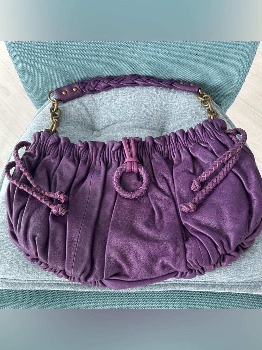 🔥Beautiful leather BCBG MaxAzria bag